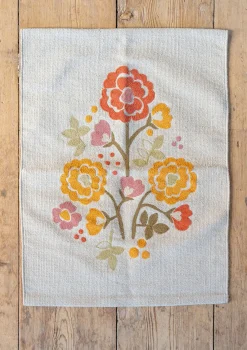 Mattor-Gudrun Sjödén Matta "Wild rose" i ekologisk bomull Natur