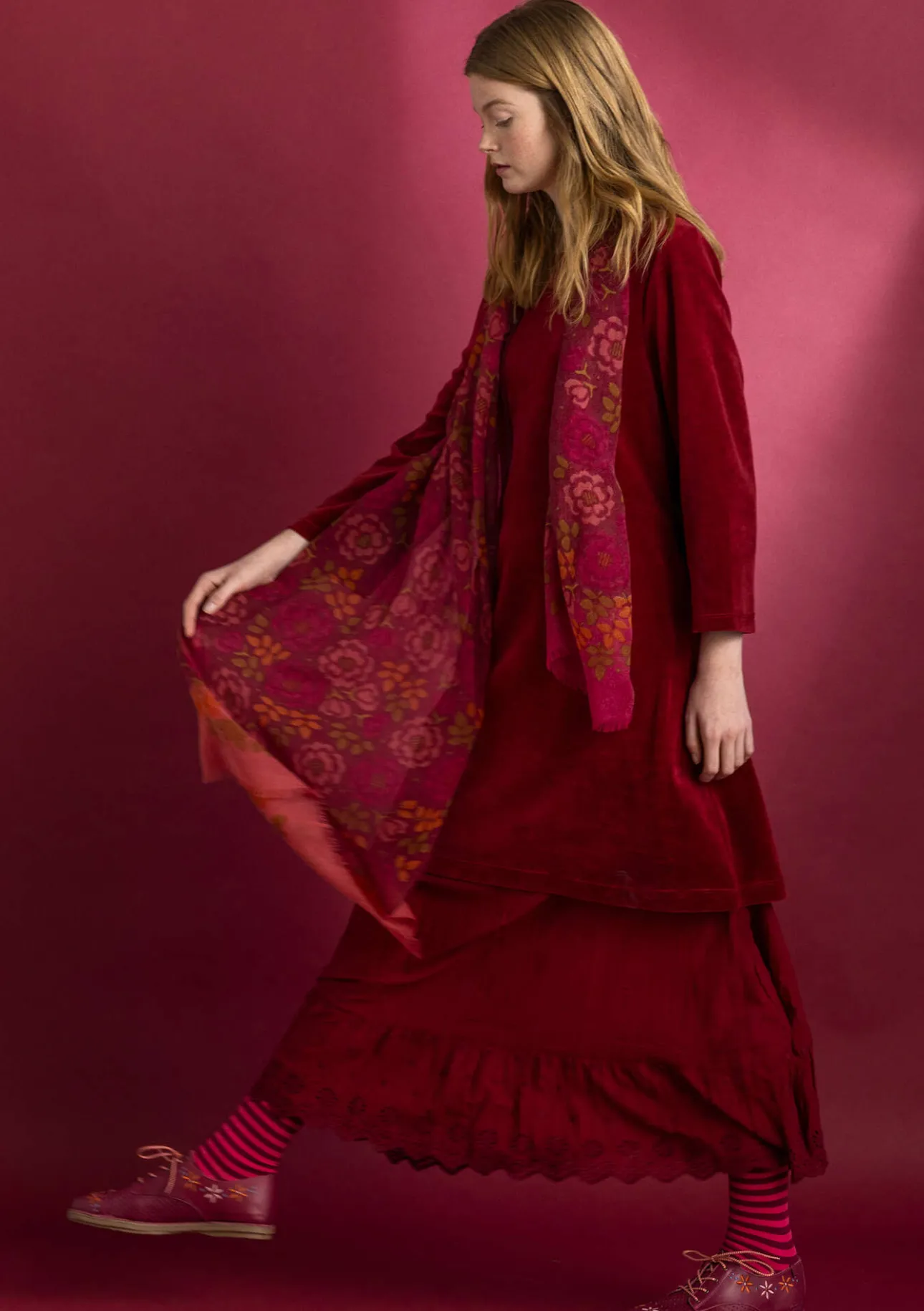 Accessoarer-Gudrun Sjödén Sjal "Astrid" i ull Granatäpple