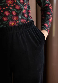Byxor-Gudrun Sjödén Velourbyxa "Nora" i ekologisk bomull/återvunnen polyester Svart