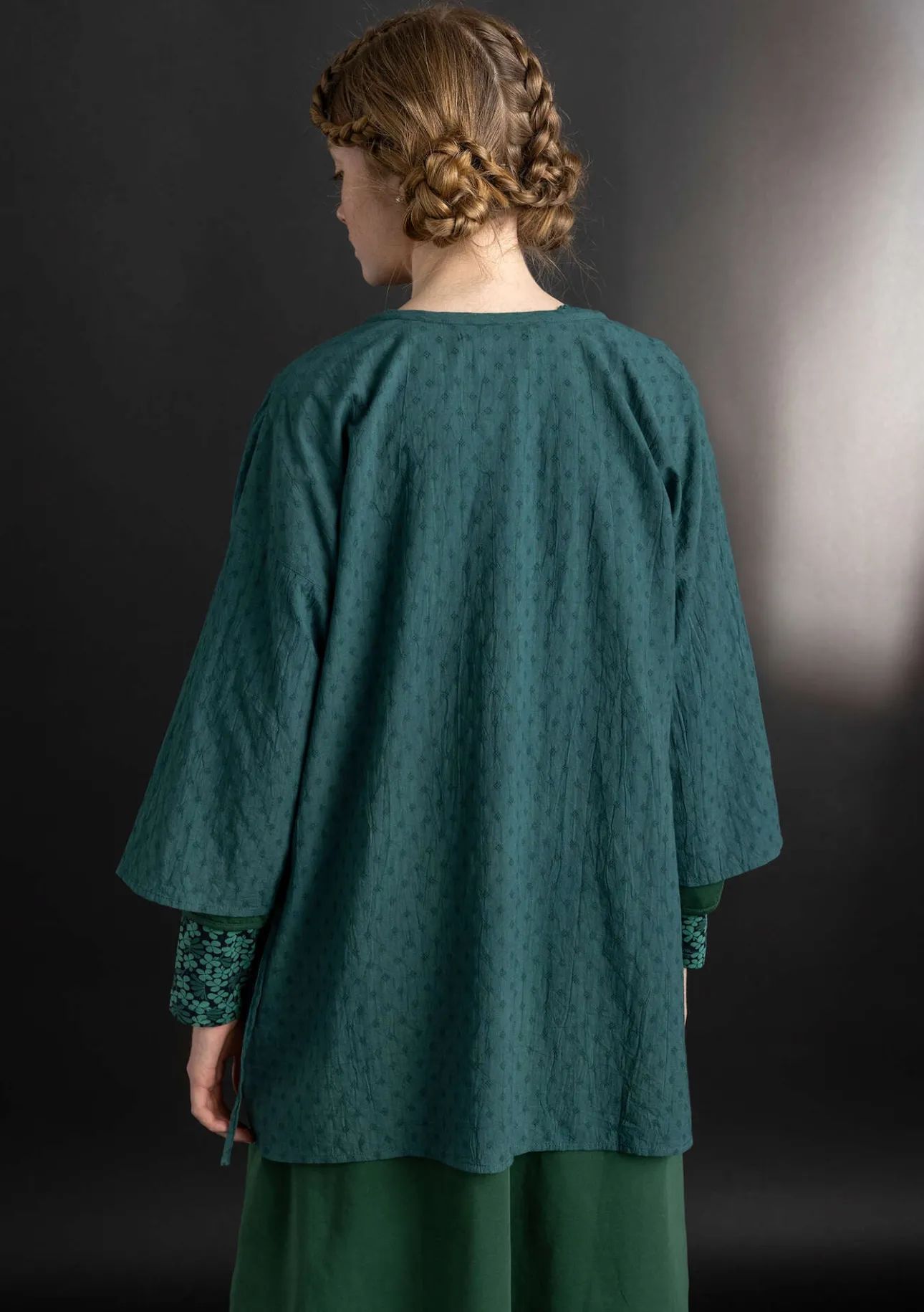 Blusar-Gudrun Sjödén Vävd kimono i ekologisk bomullsdobby Opalgrön