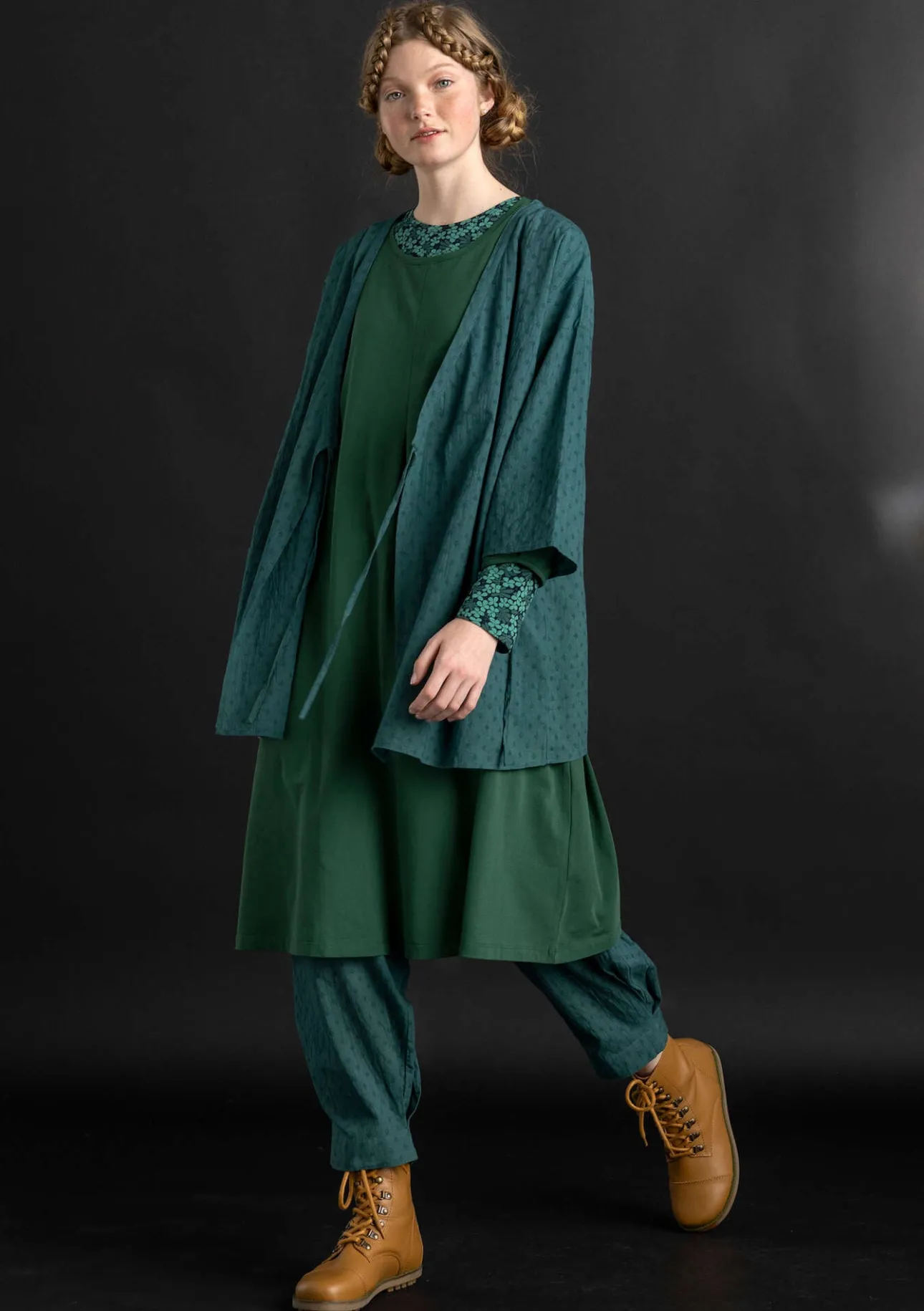 Blusar-Gudrun Sjödén Vävd kimono i ekologisk bomullsdobby Opalgrön