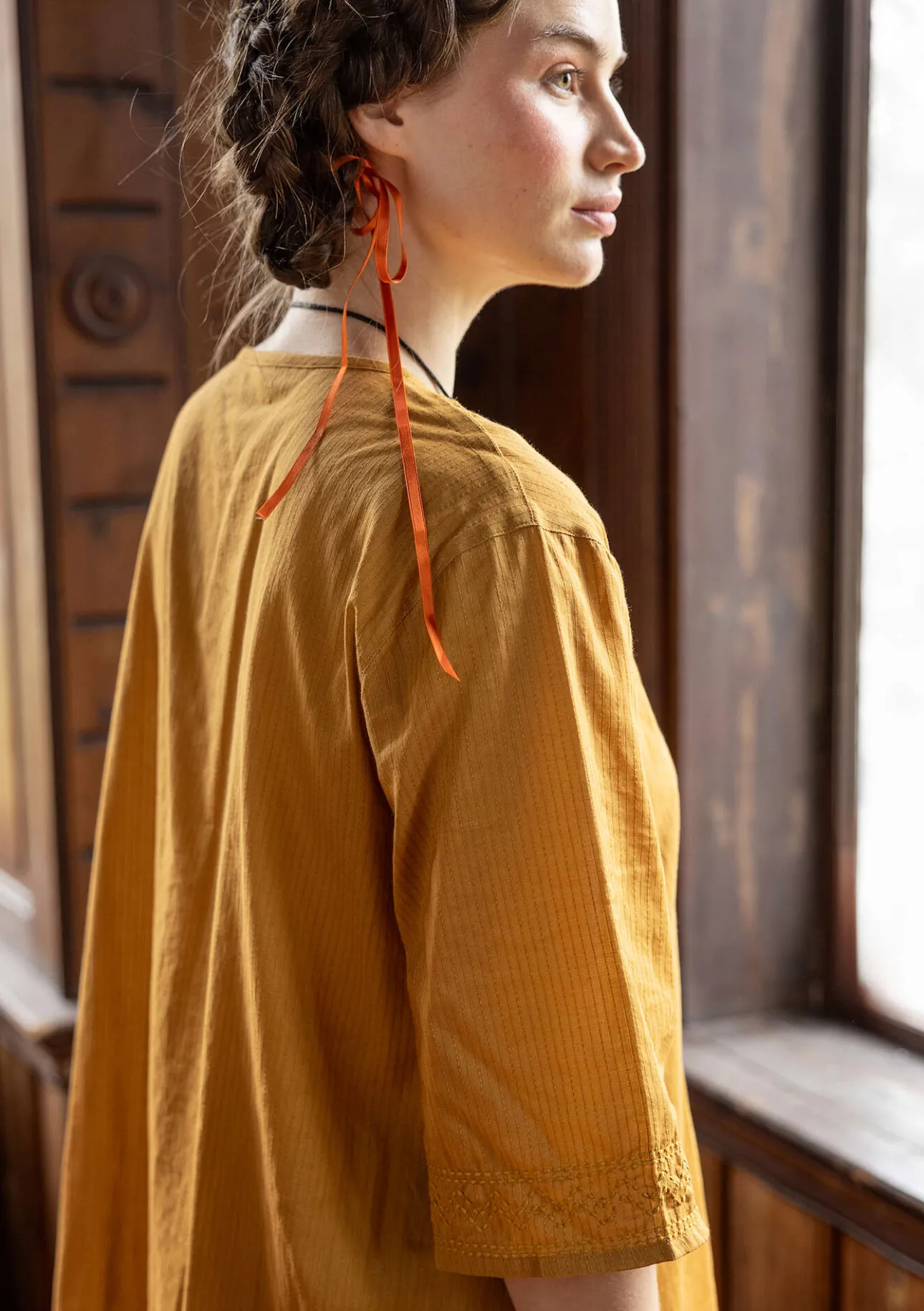Klänningar-Gudrun Sjödén Vävd klänning "Wanja" i ekologisk bomull Ockra