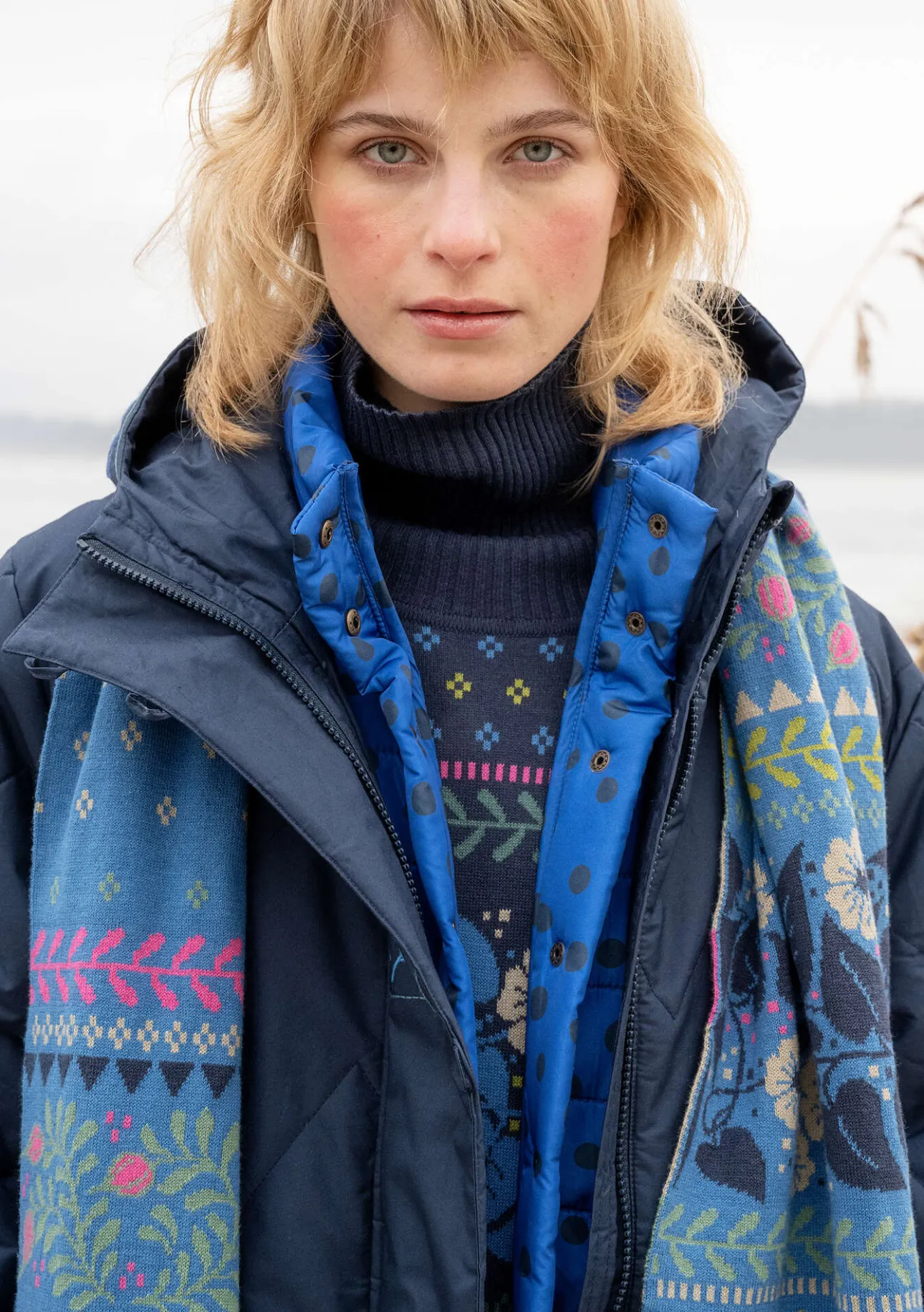 Kappor & Jackor-Gudrun Sjödén Vävd kviltad kappa "Svalbard" Bläck