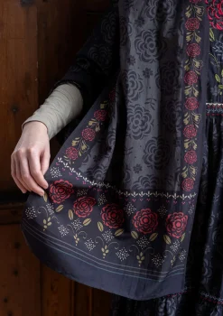 Accessoarer-Gudrun Sjödén Vävd sjal "Kamelia" i ekologisk bomull/siden Svart